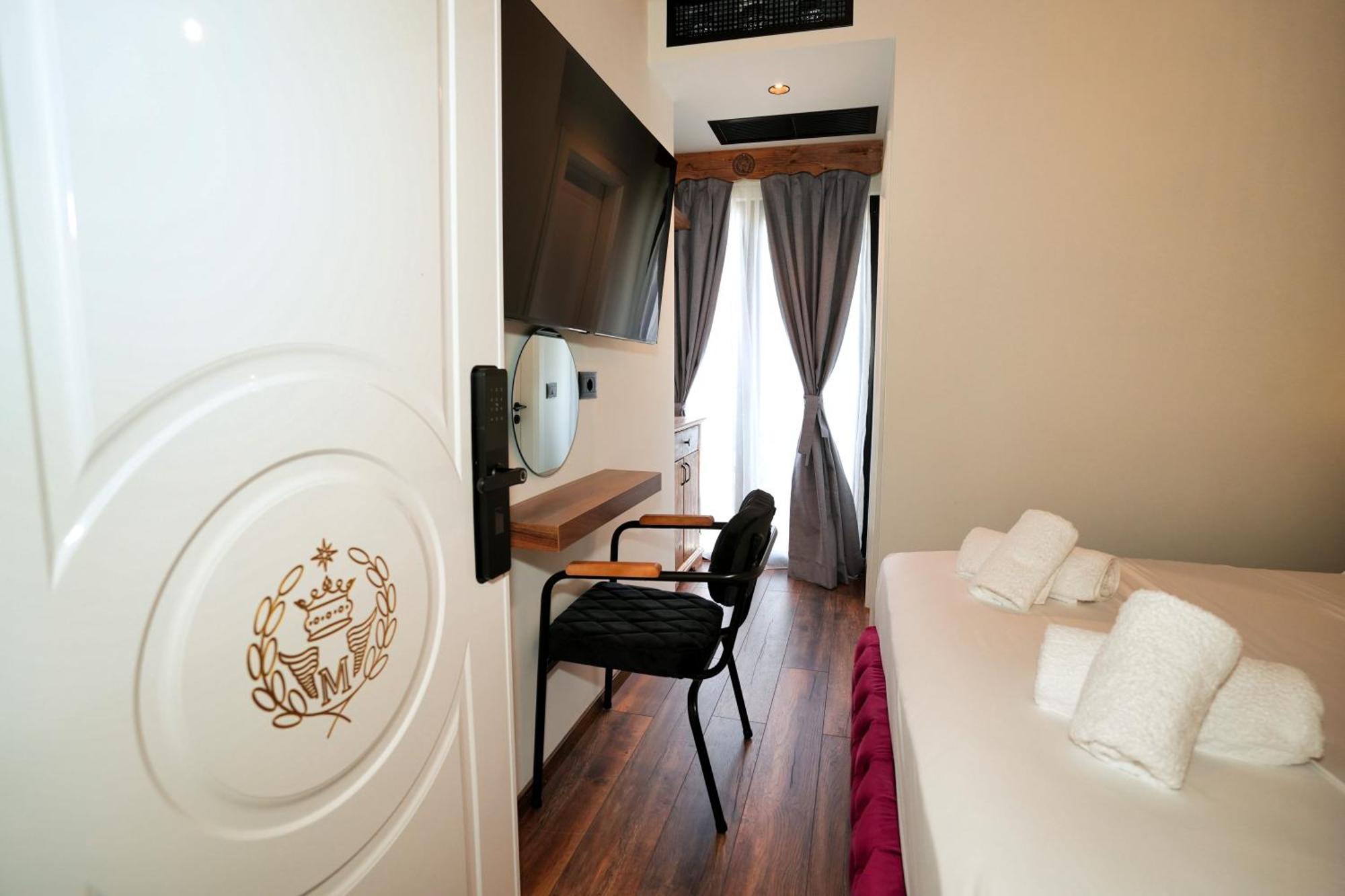 Boutique Hotel Empire Of Martin Gjirokastër Buitenkant foto