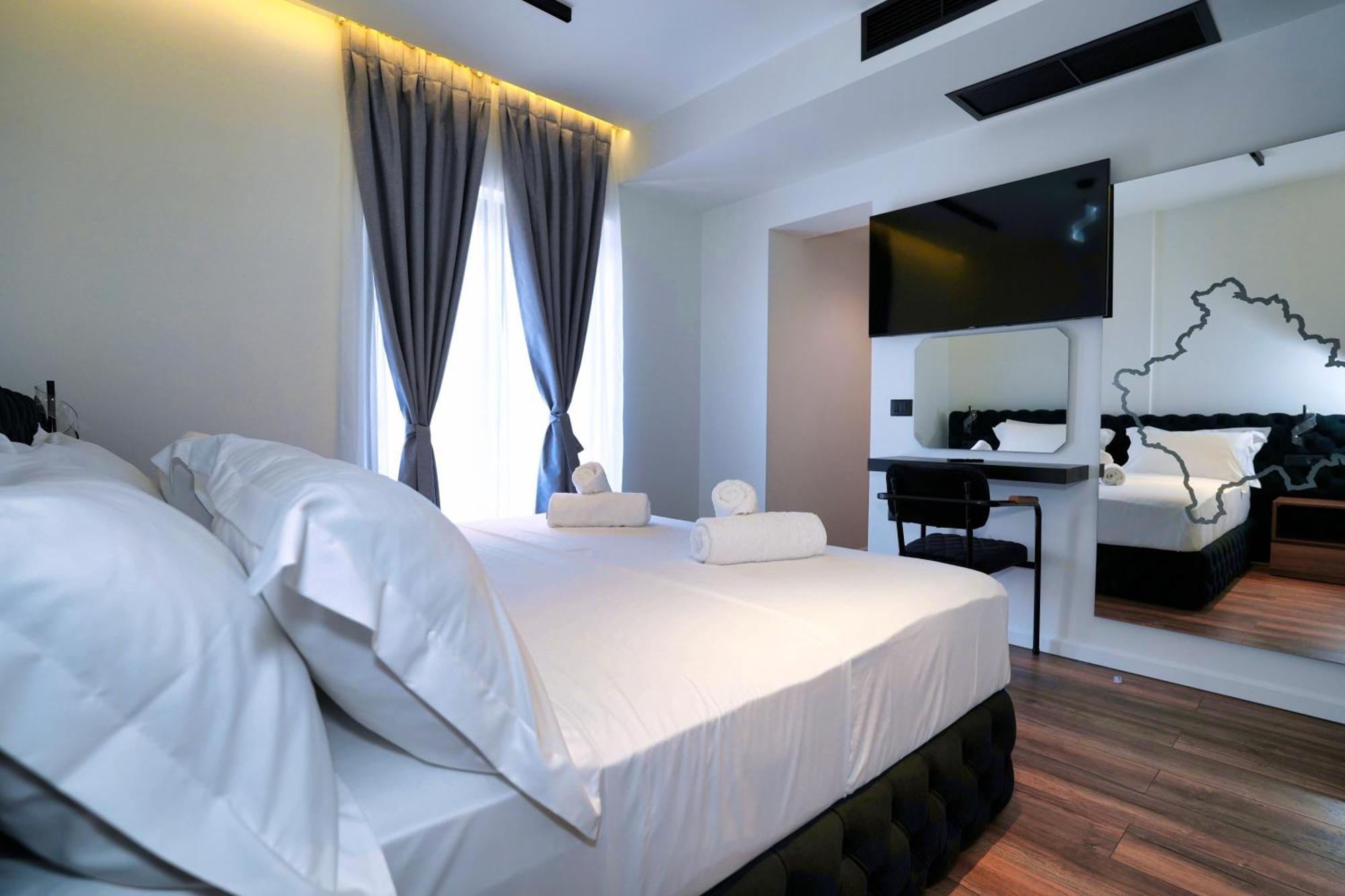 Boutique Hotel Empire Of Martin Gjirokastër Buitenkant foto